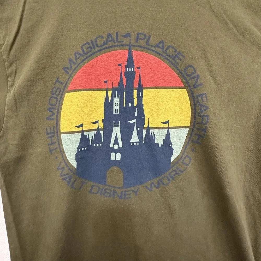 Walt Disney World, The‎ Most Magical Place On Earth Tshirt Medium